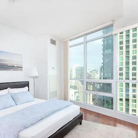 Cozy Studio Apartment Cn Tower Lake Views Toronto Luaran gambar
